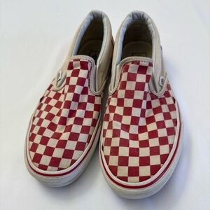 Vans Classic Red & Off White Checkered  Sneakers Slip On Sz 9…Unisex